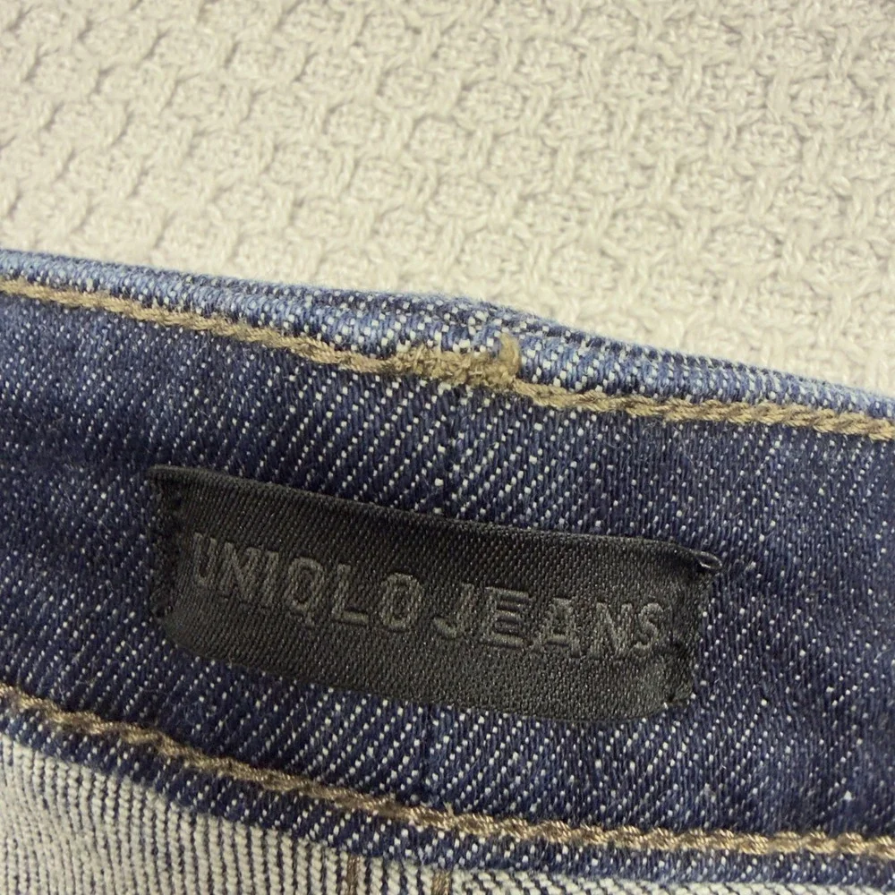 Uniqlo Jeans Mens 32x34 Dark Wash Indigo Slim Stretch Denim Pants Casual
